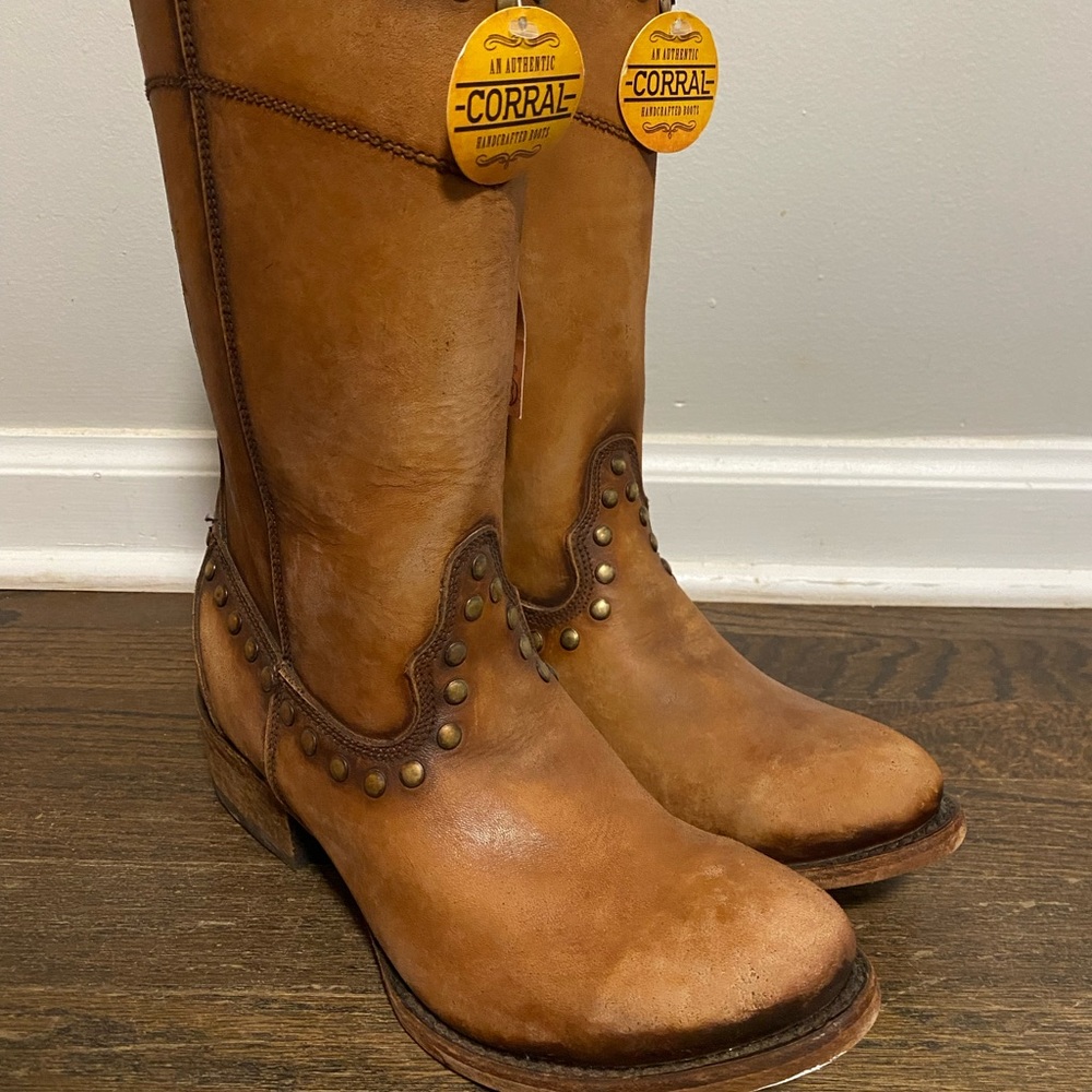 Corral Boots Distressed Honey Zipper and Studs C3674